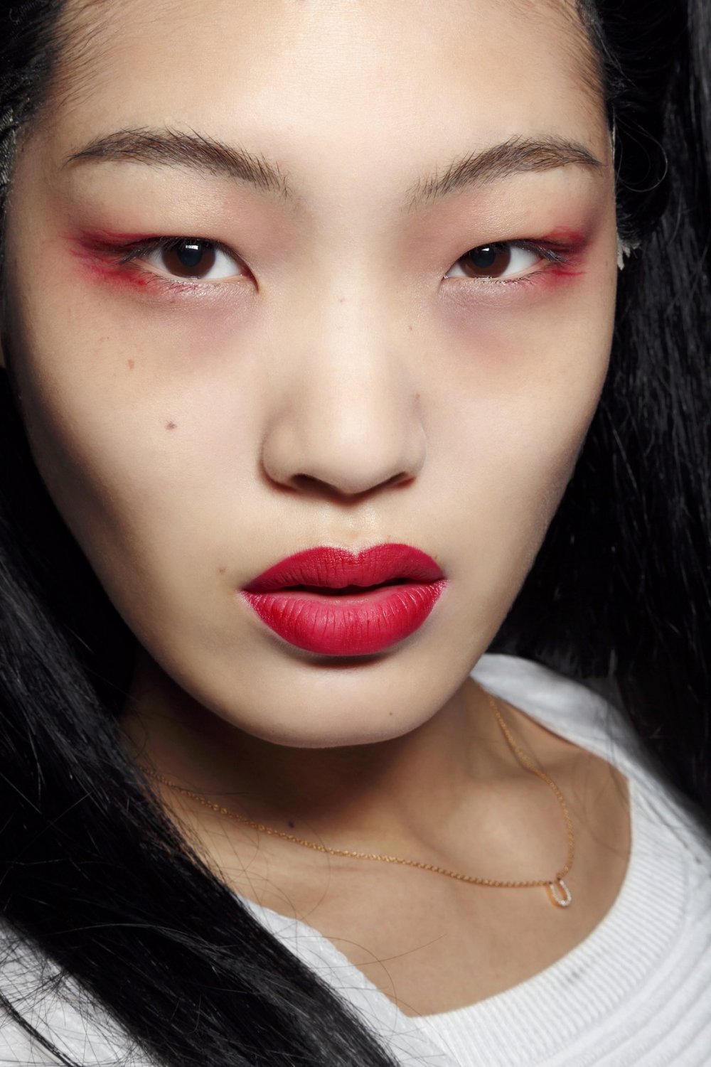 Китайский макияж с красными тенями